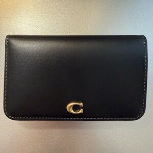 Coach Essential Slim Card Case in Black NWT